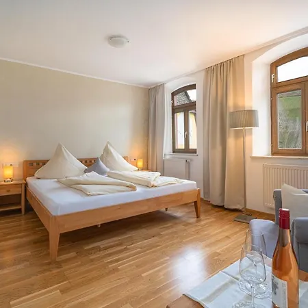 Hotel- Weingut- Moselloreley Piesport