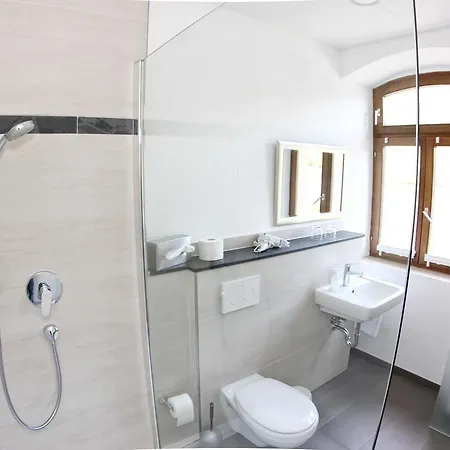 Hotell Hotel- Weingut- Moselloreley Piesport