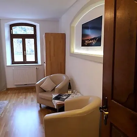 Hotel- Weingut- Moselloreley Hotel