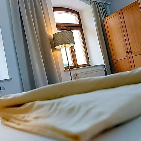 Hotel- Weingut- Moselloreley Hotel
