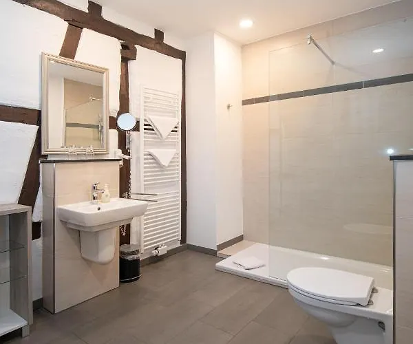 Hotel- Weingut- Moselloreley